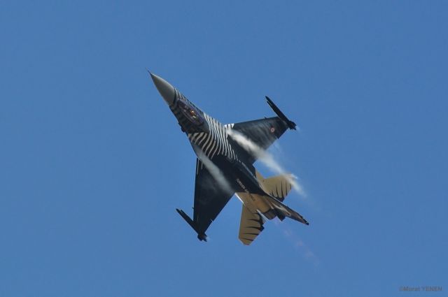 Lockheed F-16 Fighting Falcon (88-0029) - Soloturk demo team 2016 seasons aircraft 88-0029 Capt. Erhan GUNAR