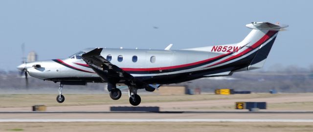 Pilatus PC-12 (N852W)