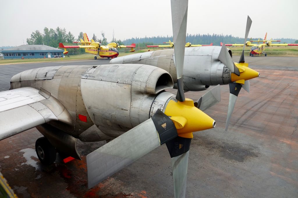 Lockheed L-188 Electra (C-FVFH)