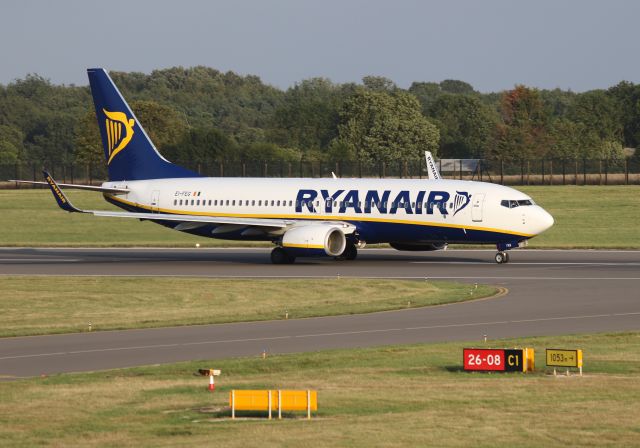 Boeing 737-800 (EI-FEG) - Early evening departure RYR3466 to VNO photographed from top of multi-storey car park