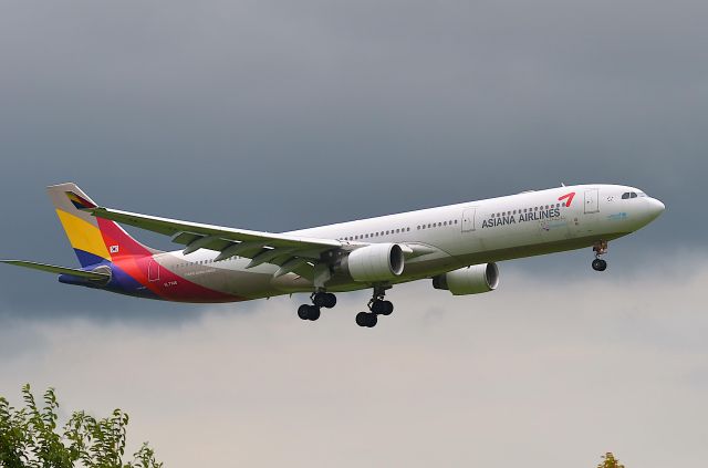 Airbus A330-300 (HL7746) - Photo taken on Aug 18, 2017.
