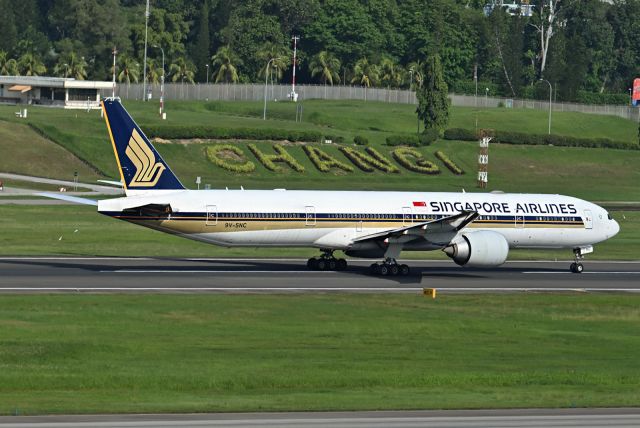 BOEING 777-300 (9V-SNC)