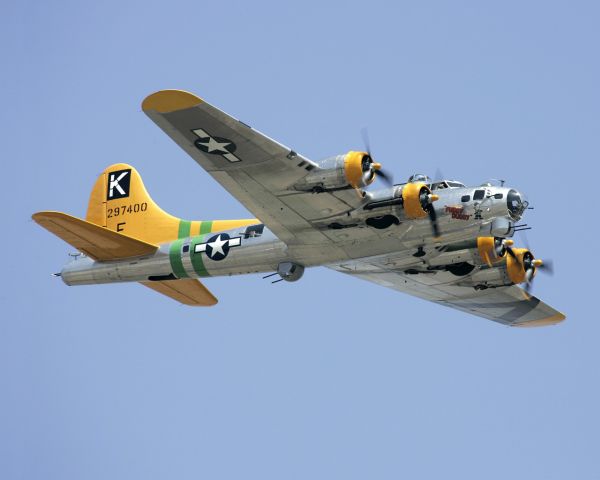 Boeing B-17 Flying Fortress —