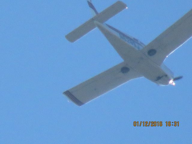 Piper Cherokee Arrow (N6289J)