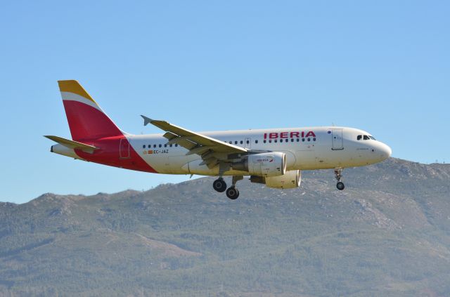 Airbus A319 (EC-JAZ) - EC-JAZ Landing At LEVX From LEMD. 07-11-2021