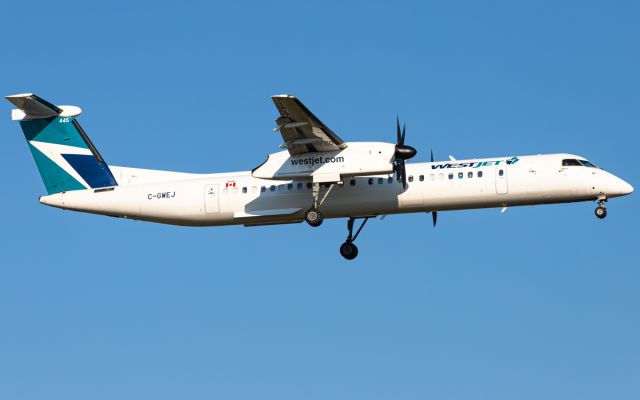 de Havilland Dash 8-400 (C-GWEJ)