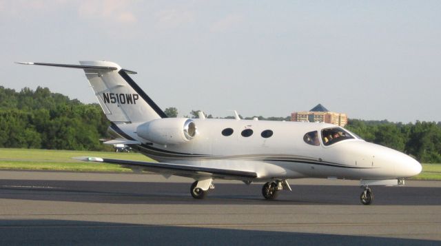 Cessna Citation Mustang (N510WP) - Stop and Go! 6/22/09 KJQF - (taken by Hunalink3)
