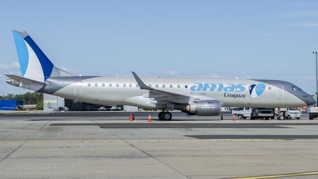 EMBRAER 195 (CX-IVO)