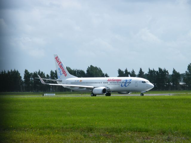 Boeing 737-700 (EC-JBK) - EC JBK B737 EINN AER EUROPA 07/06/14 DEPARTING OF RWY 24