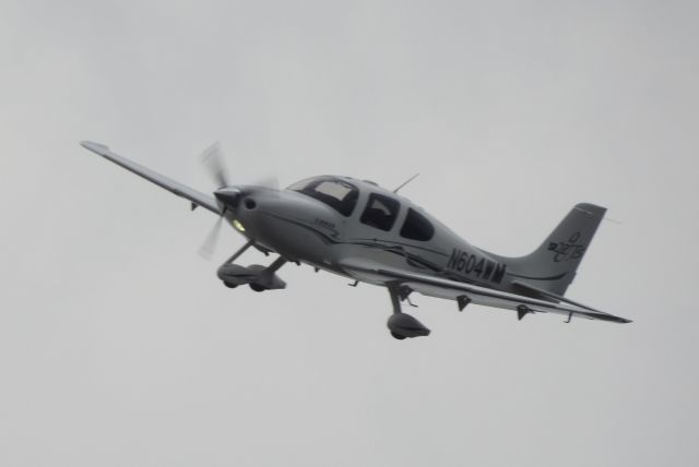 Cirrus SR-22 (N604WM)