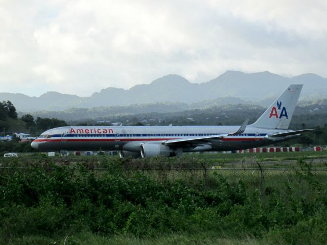 Boeing 757-200 (N625AA)