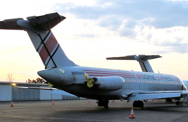 Douglas DC-9-10 (N905AX)