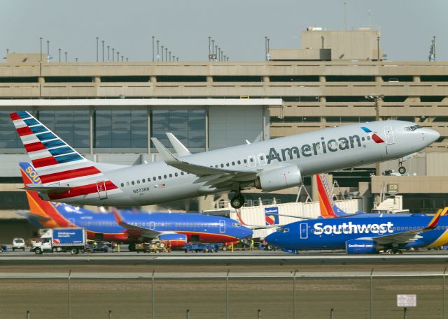 Boeing 737-800 (N873NN)