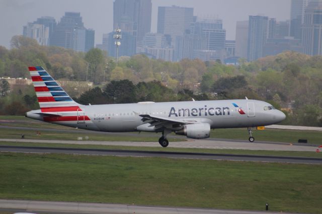 Airbus A320 (N128UW)