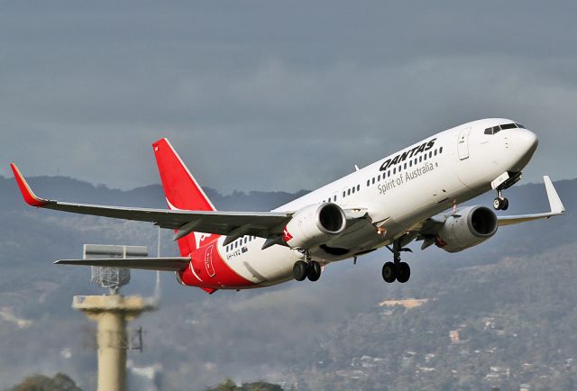 Boeing 737-800 (VH-VXQ) - QANTAS BOEING 737-838 - REG VH-VXQ (CN 33723/1335) - ADELAIDE INTERNATIONAL SA. AUSTRALIA - YPAD (23/6/2015)