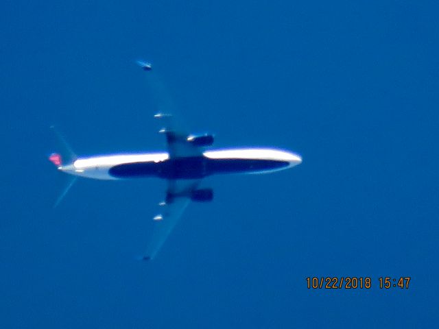 Boeing 737-900 (N826DN)