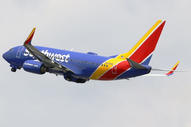 Boeing 737-700 (N206WN)