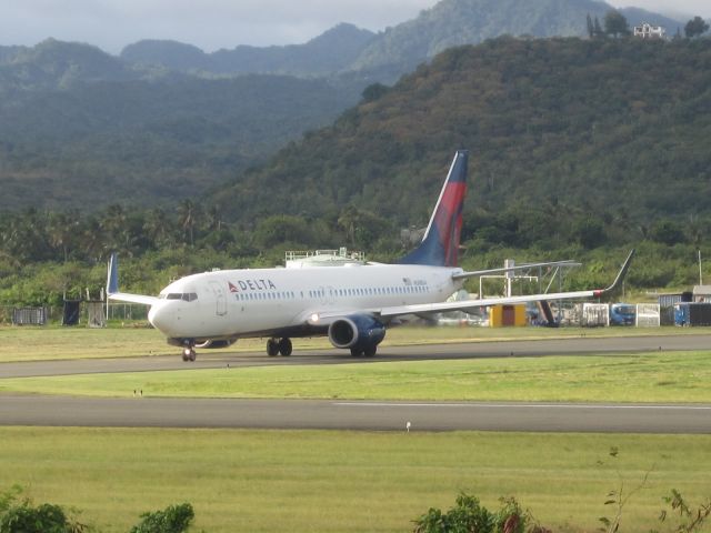 Boeing 737-800 (N388DA)