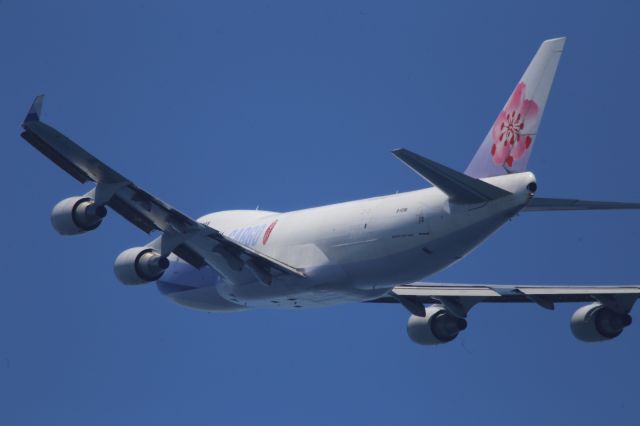 Boeing 747-400 (B-18706)