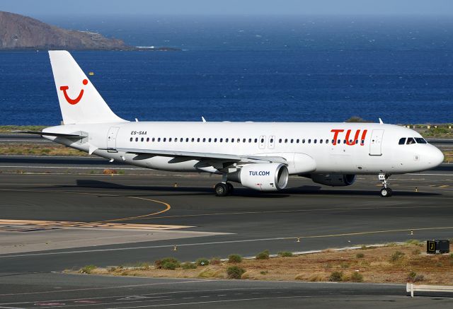 Airbus A320 (ES-SAA)