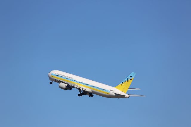 BOEING 767-300 (JA8359)