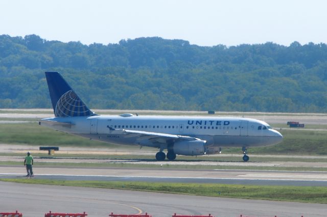 Airbus A319 (N820UA)