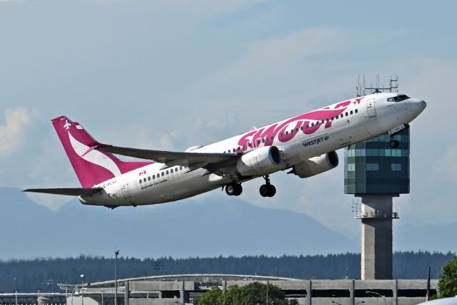 Boeing 737-800 (C-FLSF)