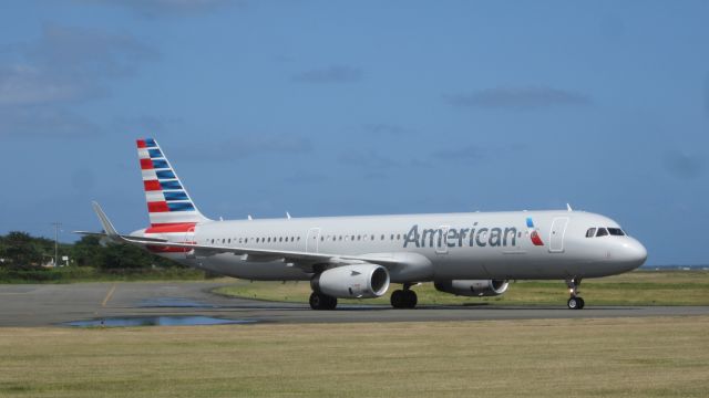 Airbus A321 (N994AN)