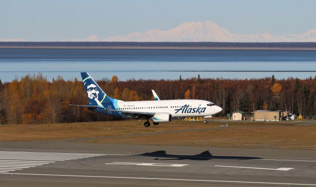 Boeing 737-700 (N612AS)