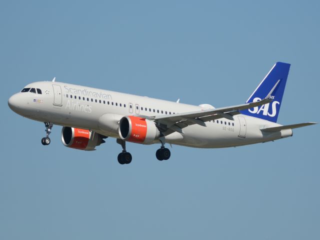 Airbus A320neo (SE-ROG) - Kystvejen RWY22L