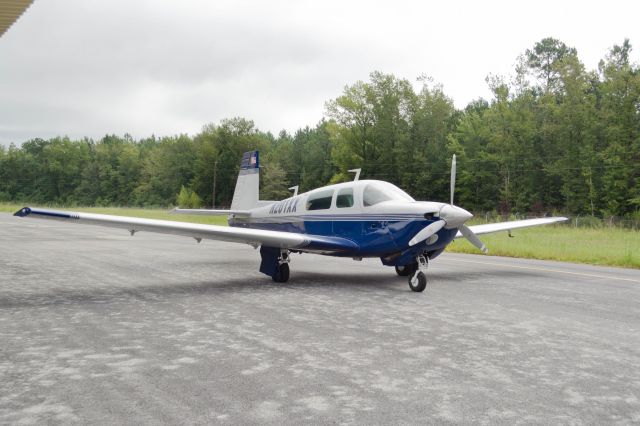 Mooney M-20 (N201XX)