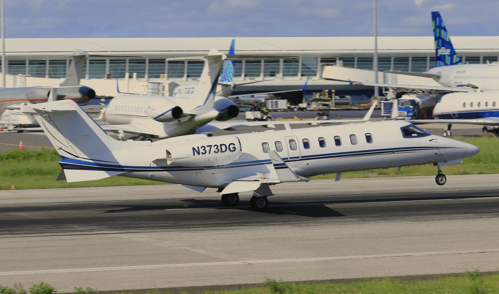 Learjet 45 (N373DG)