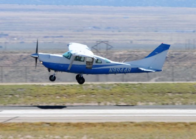 Cessna 206 Stationair (N9944R)