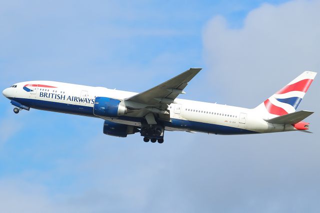 Boeing 777-200 (G-VIIY) - A British Airways B777-200 taking from runway 27L at LHR.br /br /Location: T5 Spotting Point.br /Date: 12.10.22 (dd/mm/yy)