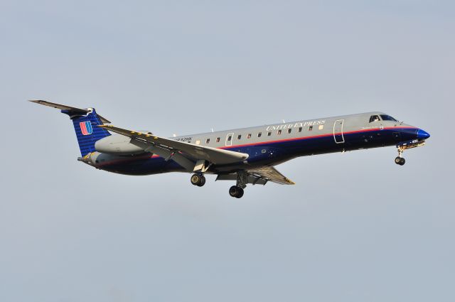 Embraer ERJ-145 (N832HK)