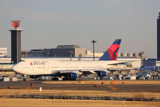 Boeing 747-400 (N671US)