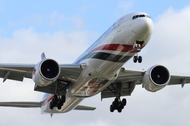 Boeing 777-200 — - Biman Bangladesh B777-300ER approaching runway 027L at LHR.