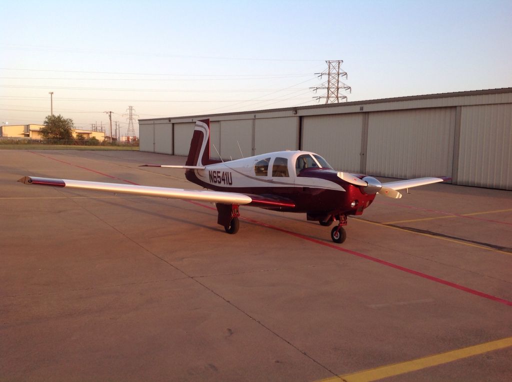 Mooney M-20 (N6541U) - A change of colors!