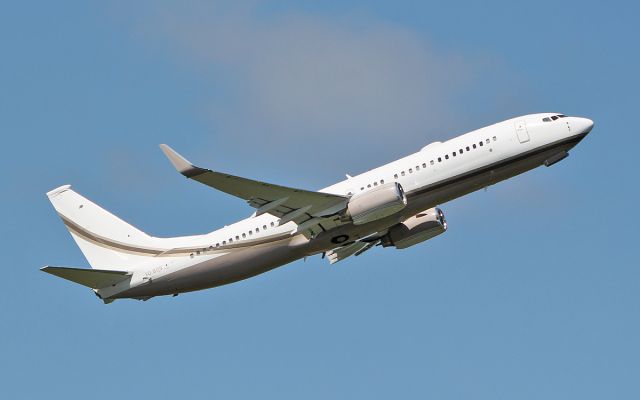 Boeing 737-800 (VQ-BOS) - bayham holdings b737-8gq bbj2 vq-bos dep shannon 16/5/18.