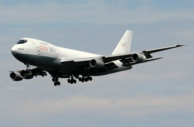 Boeing 747-200 (4L-GEO)