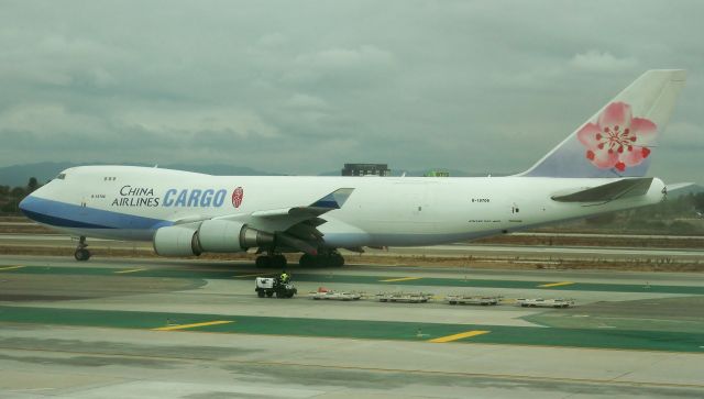 Boeing 747-400 (B-18706) - CAL Cargo 747-409F B-18706 at LAX on Oct 18, 2012.