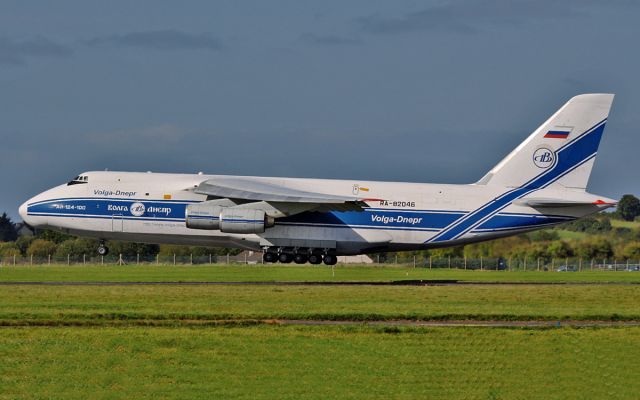 Antonov An-124 Ruslan (RA-82046) - volga-dnepr an124-100 ra-82046 about to land at shannon from minsk 26/9/14.