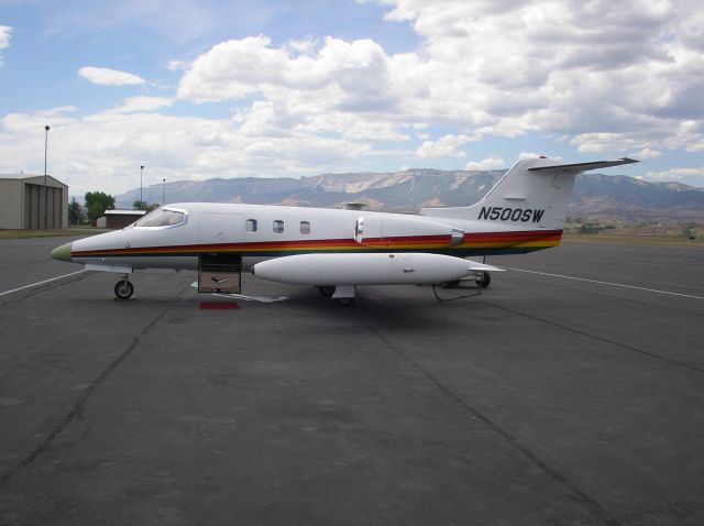 Learjet 24 (N500SW)