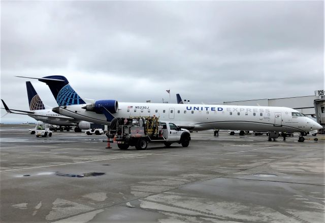 Canadair Regional Jet CRJ-700 (N523GJ) - Go Jet Diversion