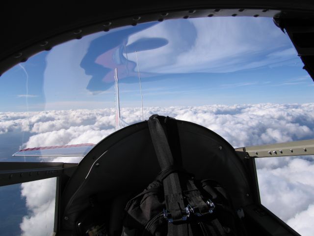 TEMCO Silvaire (N2216B) - Looking out the rear bubble of a 1949 Luscombe T8F Observer