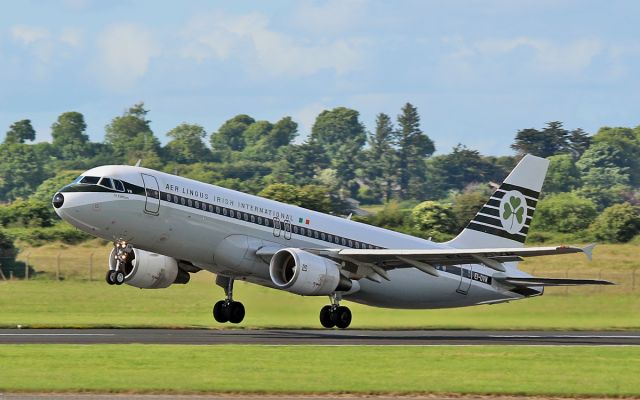 Airbus A320 (EI-DVM) - aer lingus retro a320 ei-dvm dep shannon 22/6/16.