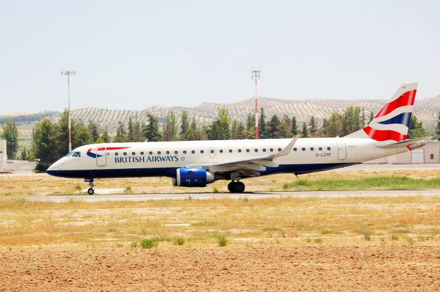 Embraer ERJ-190 (G-LCYP)