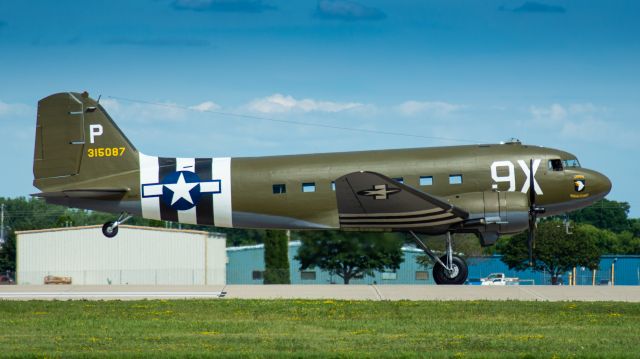 Douglas DC-3 (N510D)