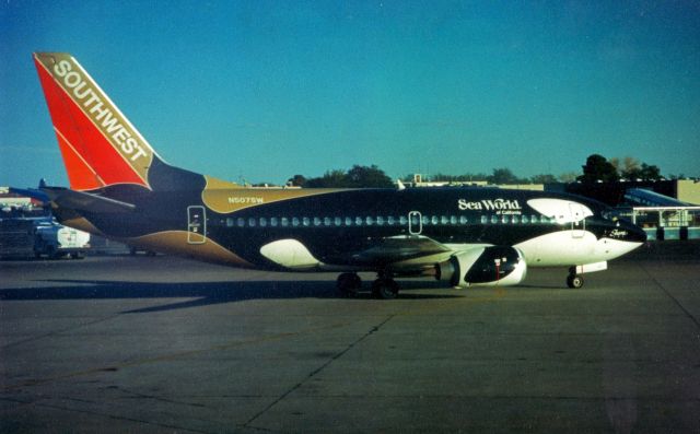 Boeing 737-500 (N507SW) - Shamu One. Taken in the early 90s. Apologies for the quality. This aircraft is now scrapped.