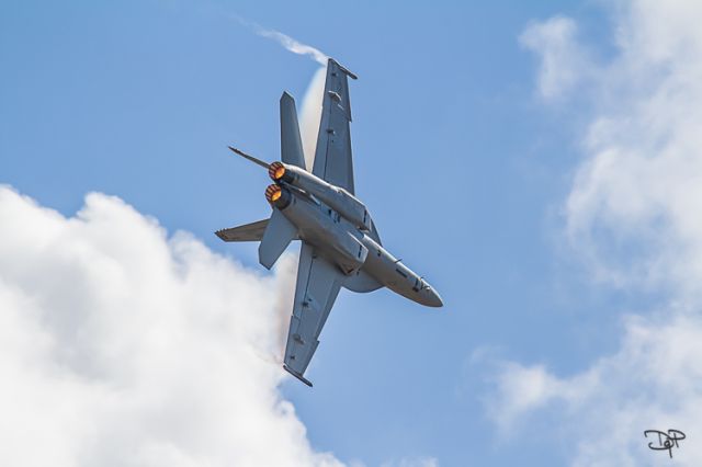 — — - Super Hornet Demo at MCAS airshow